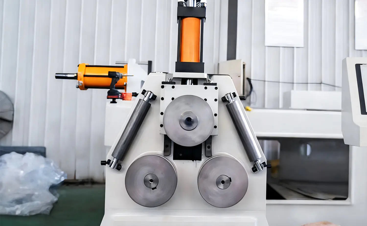 آلة ثني الأنبوب CNC عالية الدقة آلة ثني الأنبوب CNC عالية الدقة