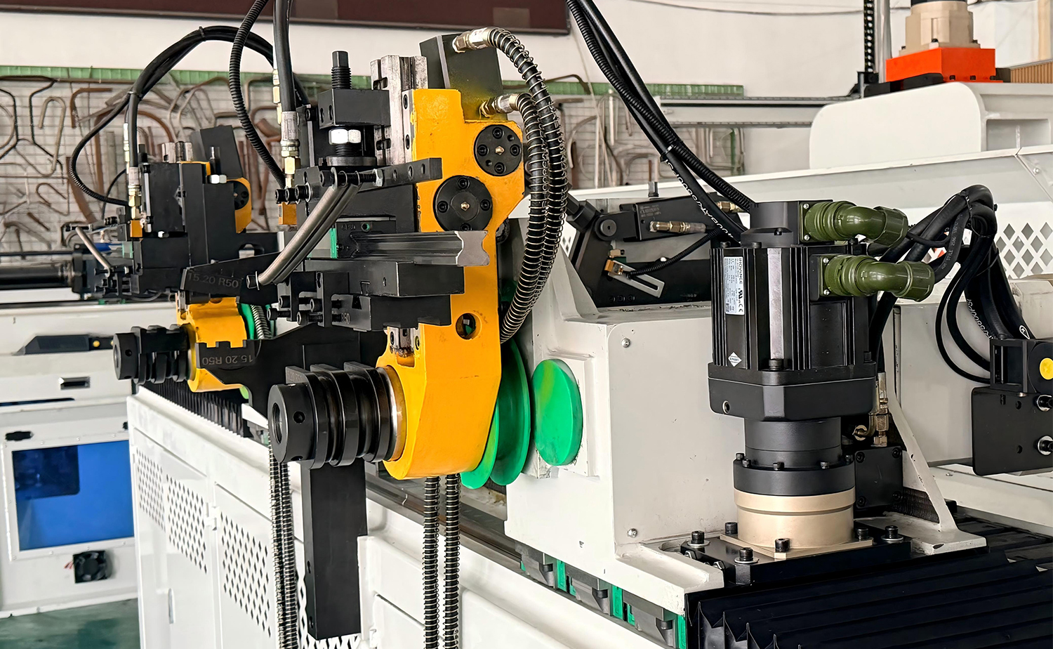 آلة ثني الأنبوب المزدوج الرأس DB CNC